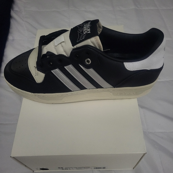 Adidas Rivalry  Consortium - Picture 11 of 12